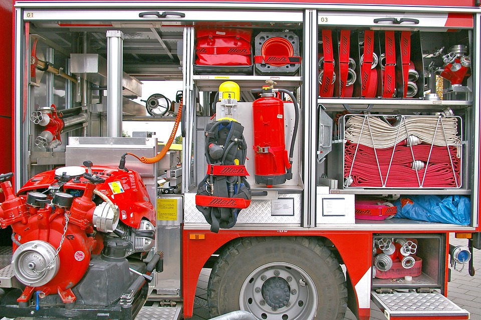 Taming Infernos Monitores liderando la lucha contra incendios
